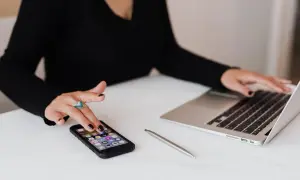 Co to jest faktura zaliczkowa i jak chroni Twoje finanse?