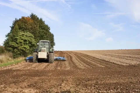 Czy rolnik ryczałtowy może wystawić fakturę? Oto zaskakujące odpowiedzi