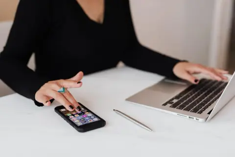 Co to jest faktura zaliczkowa i jak chroni Twoje finanse?