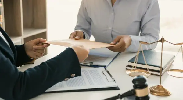 Jak uzyskać odpis z KRS bez zbędnych formalności i opłat